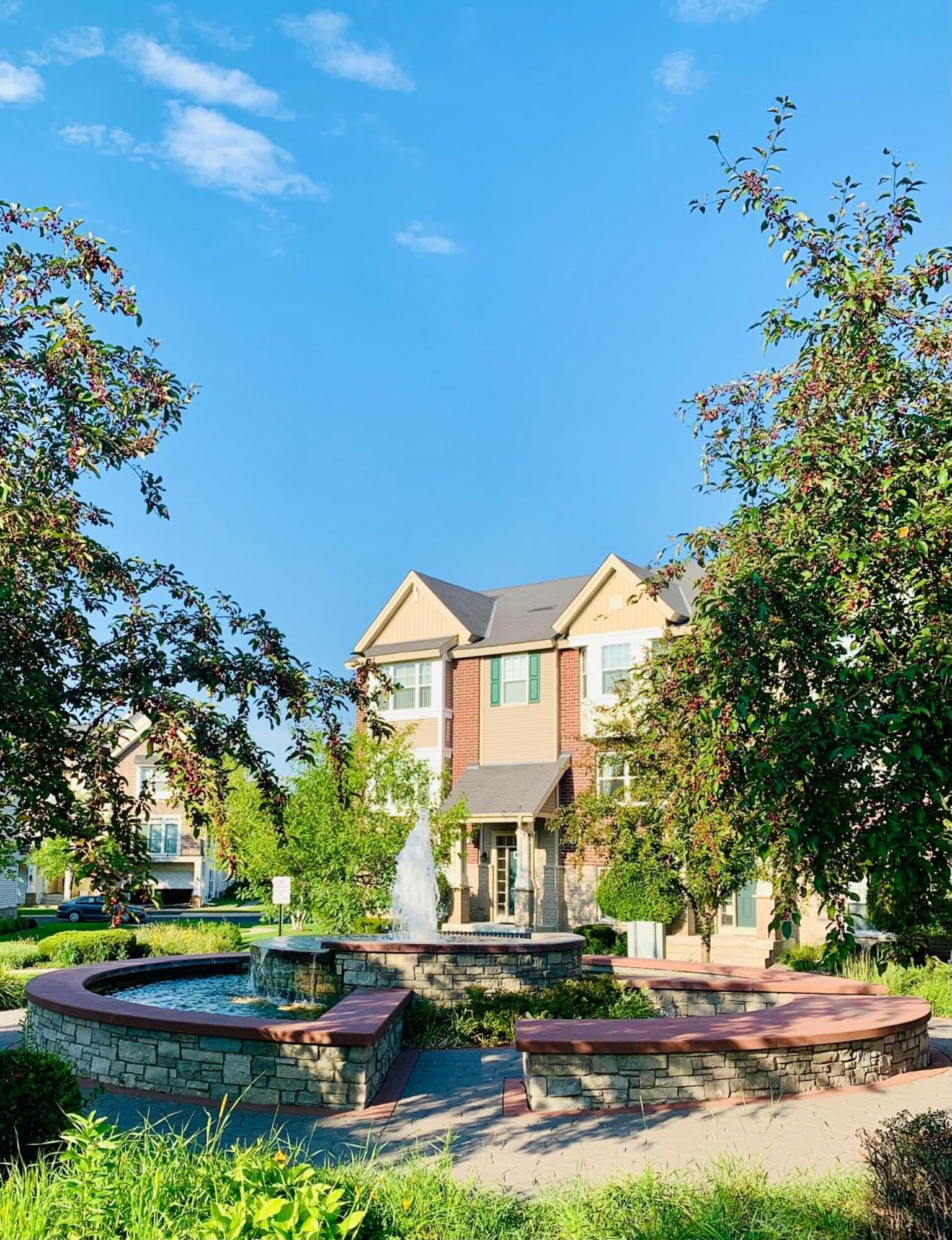 Rosy Luxury Home Champlin Exterior photo